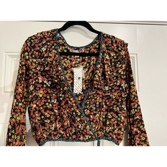 Urban Outfitters cropped Long Sleeve floral Top Boho Womens S Small NWT Shirt - Picture 4 of 5